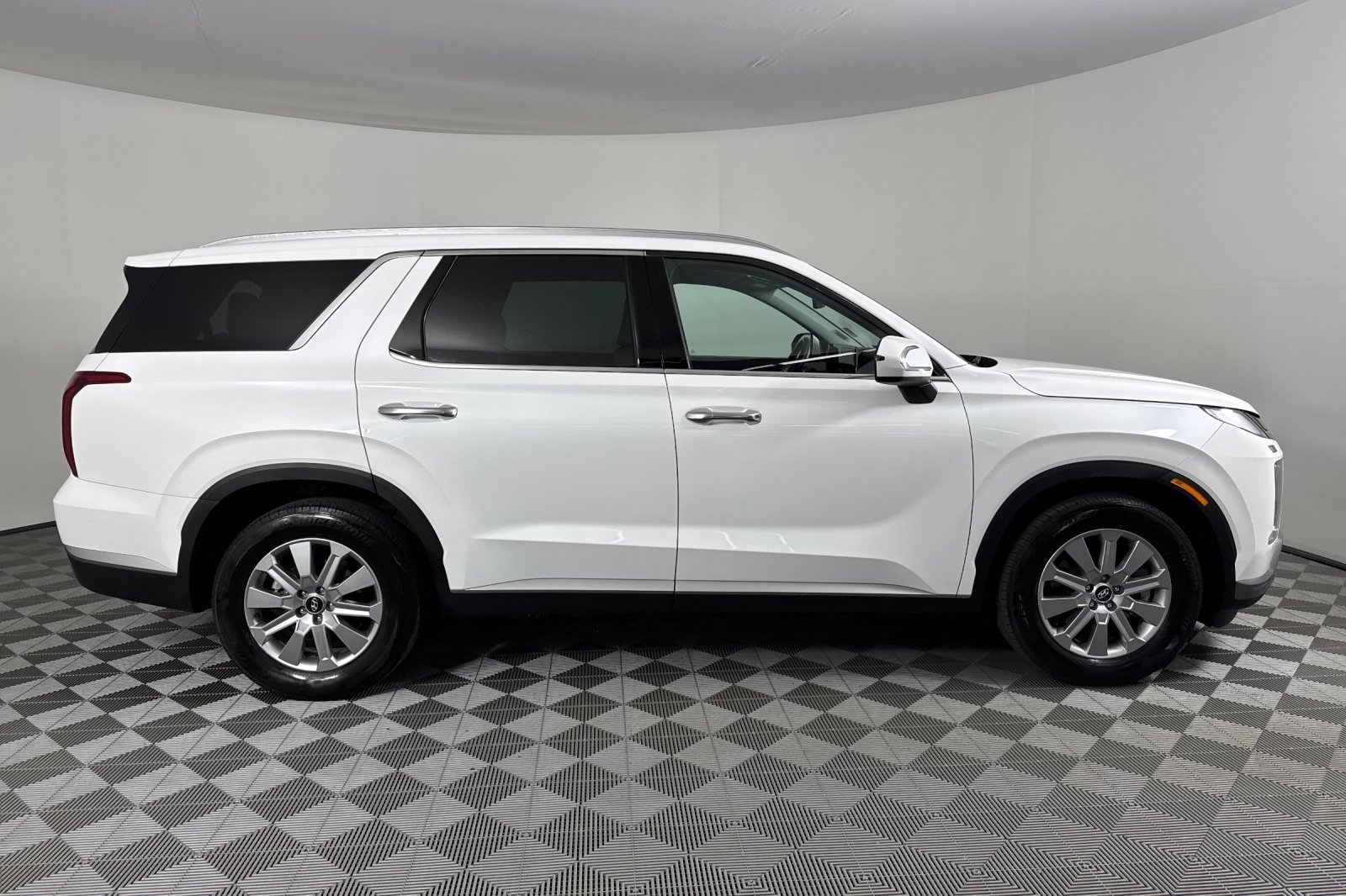 2024 Hyundai Palisade SEL photo 3