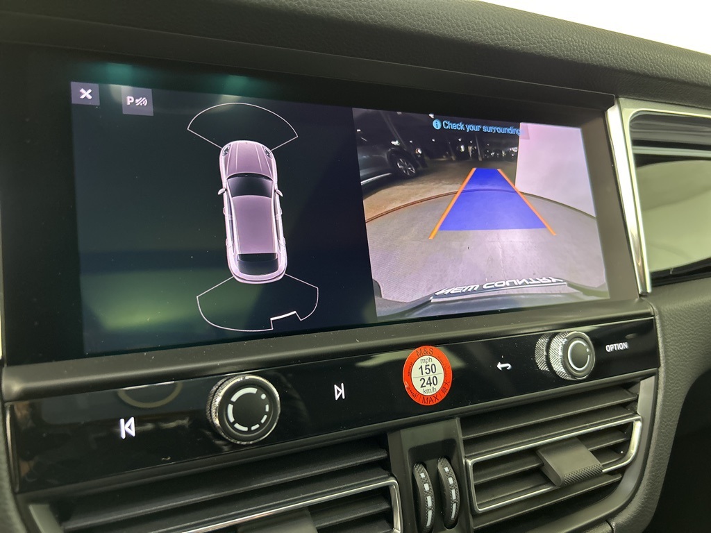 2025 Porsche Macan Base photo 26