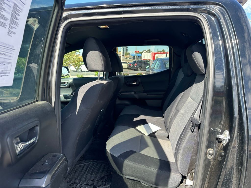 2021 Toyota Tacoma TRD Off-Road photo 8