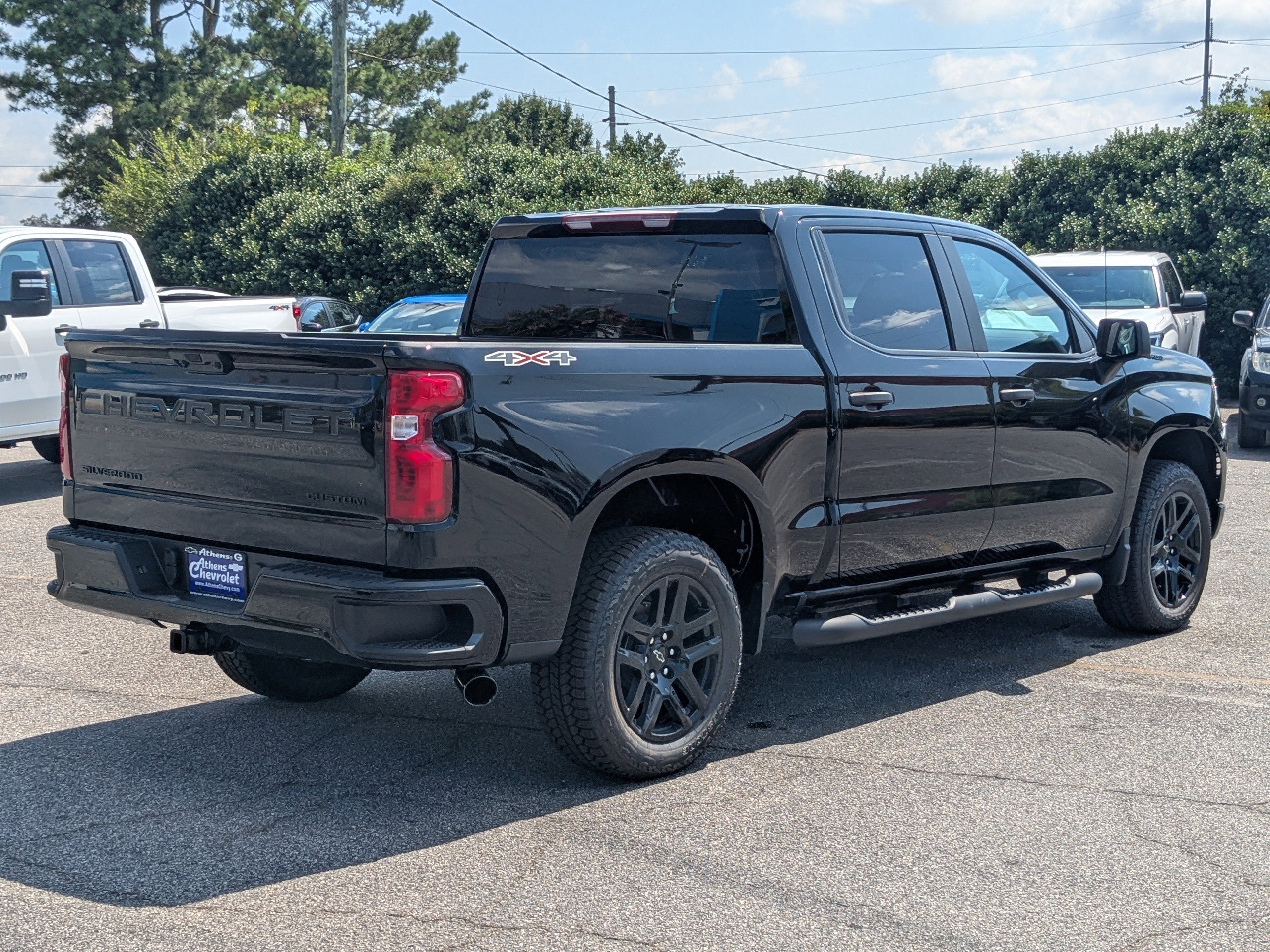 2025 Chevrolet Silverado 1500 Custom photo 4