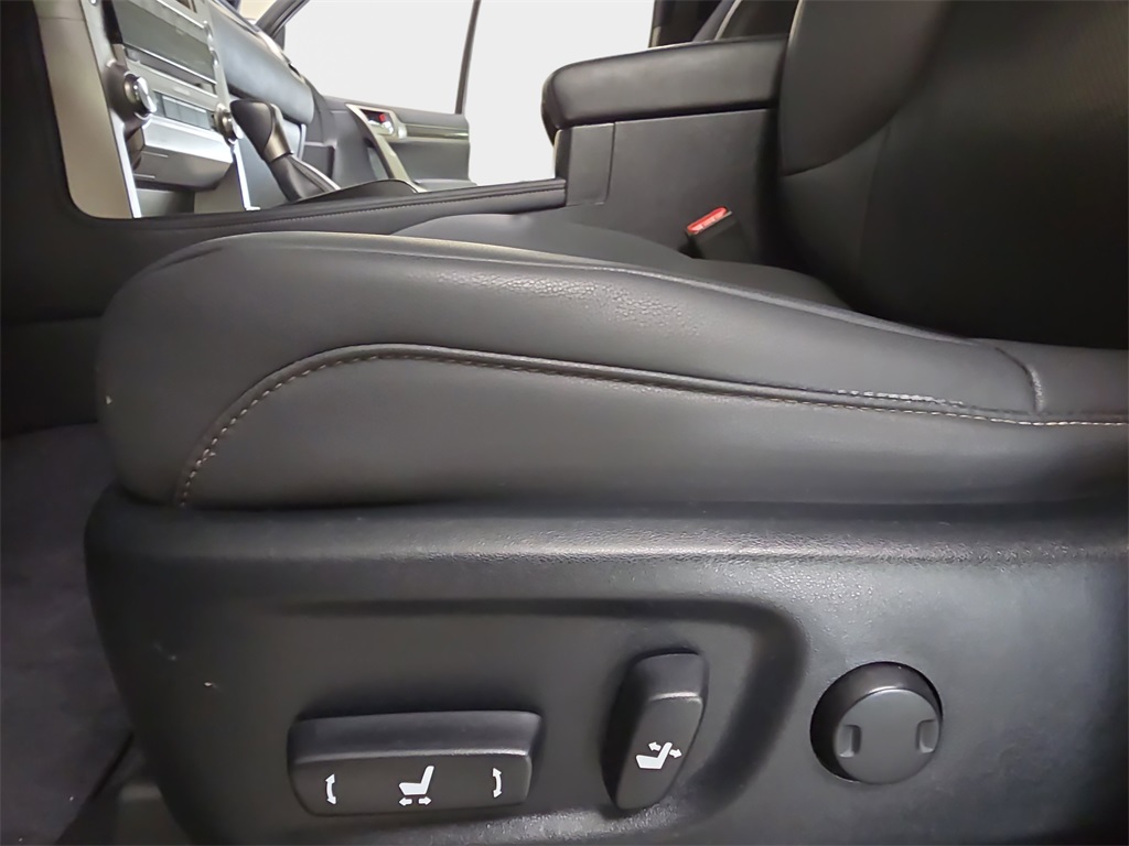 2021 Lexus GX 460 photo 22