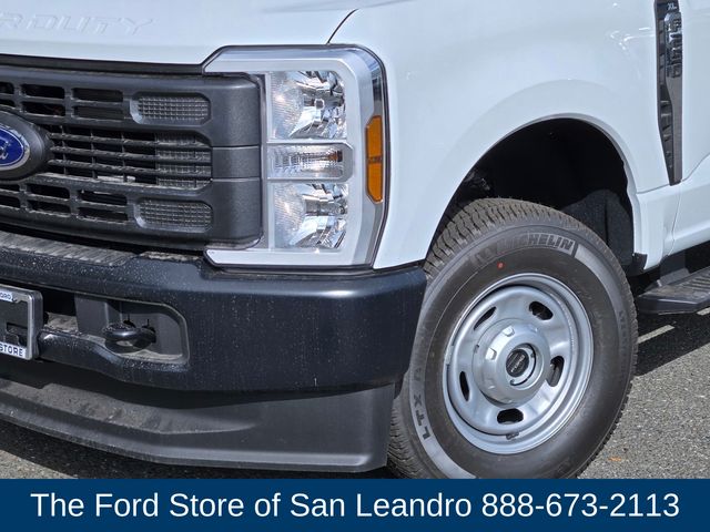 2025 Ford F-250 photo 4