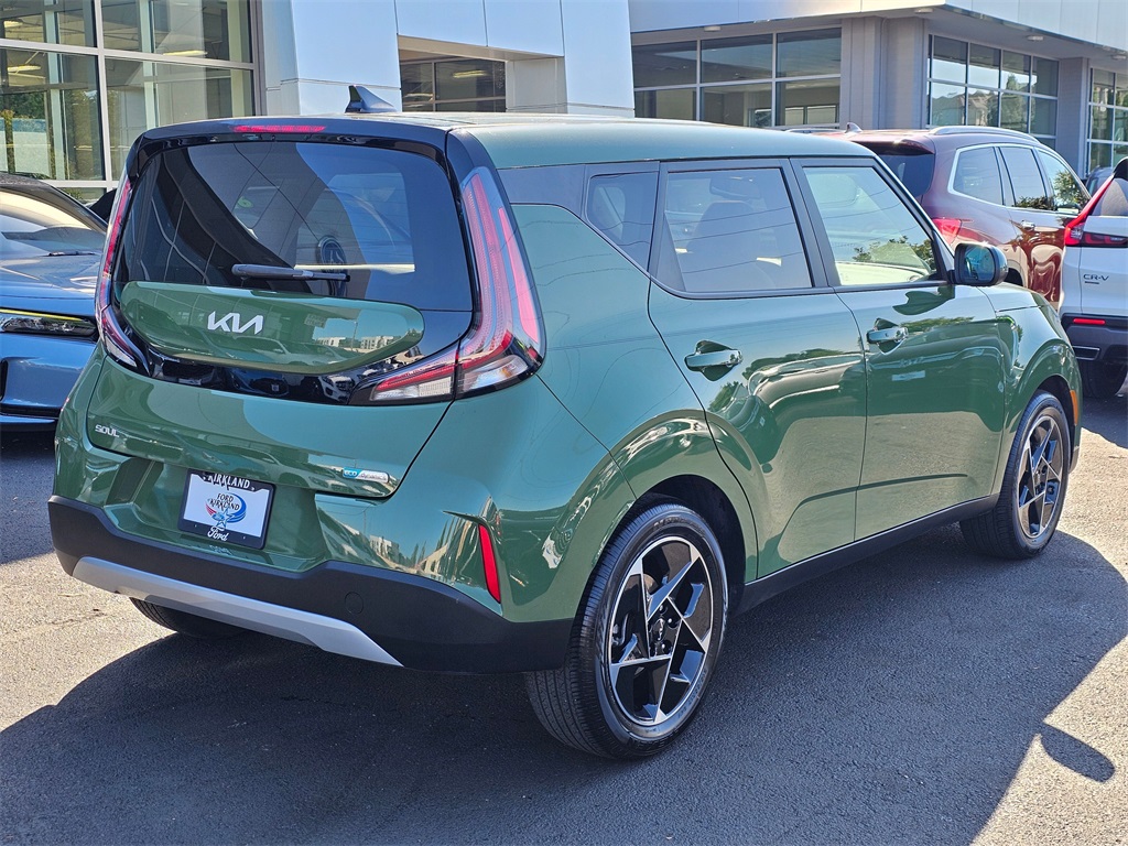 2023 Kia Soul EX photo 7