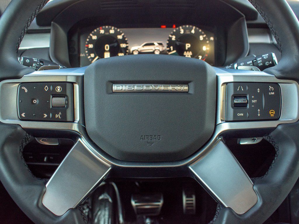 2024 Land Rover Discovery SE photo 16