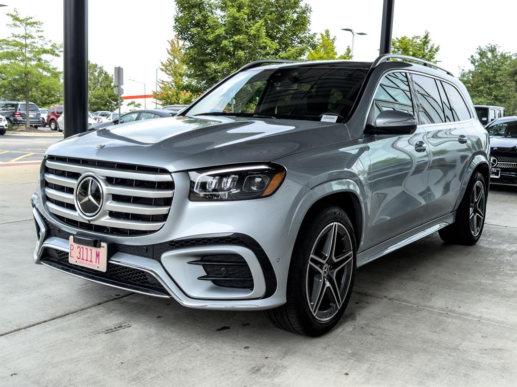 2025 Mercedes Benz GLS 450 4MATIC photo 3