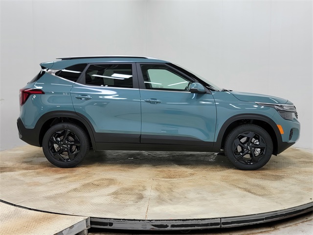 2026 Kia Seltos EX photo 3