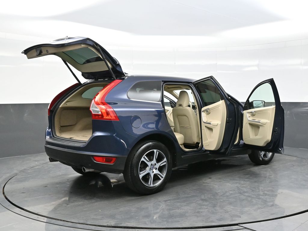 2012 Volvo XC60 T6 Premier Plus photo 39
