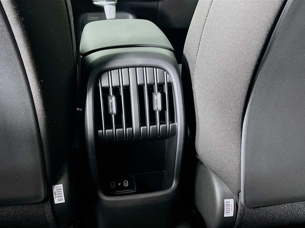 2026 Hyundai Kona SEL photo 2