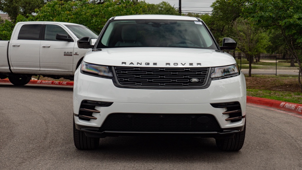 2025 Land Rover Range Rover Velar SE photo 7