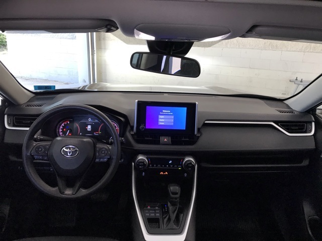 2023 Toyota RAV4 XLE photo 15