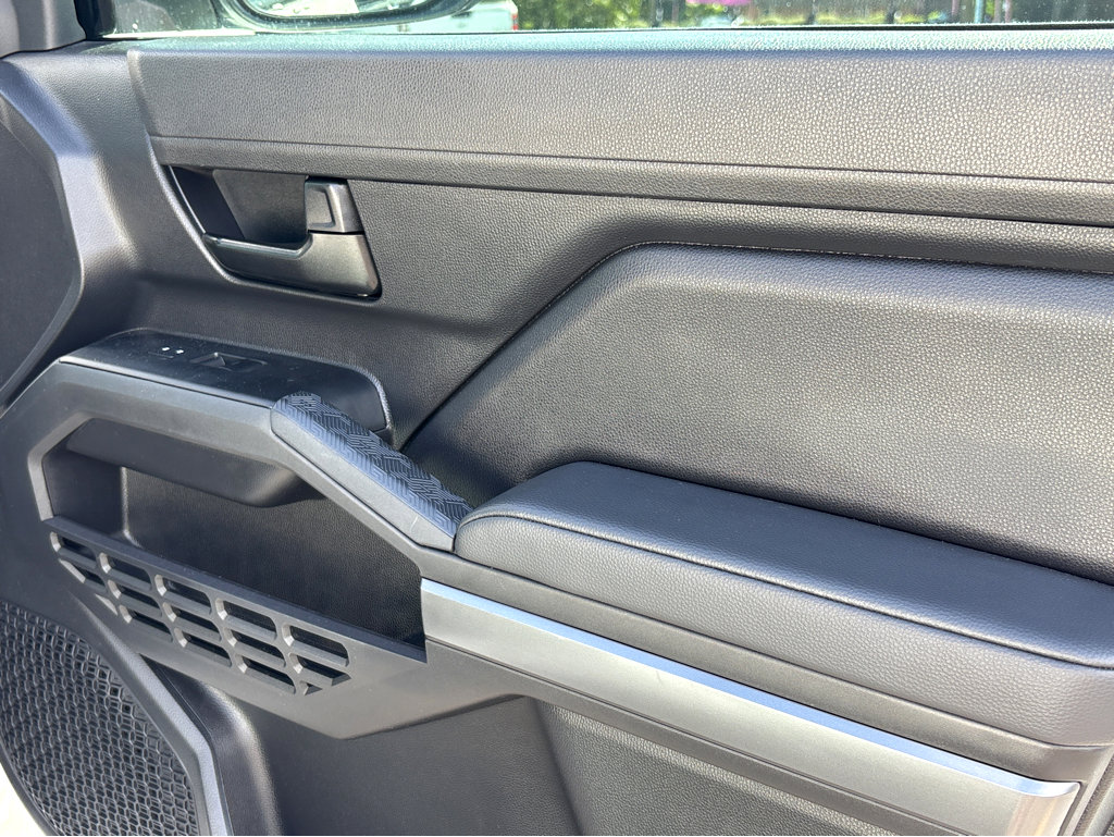 2024 Toyota Tacoma SR5 photo 7