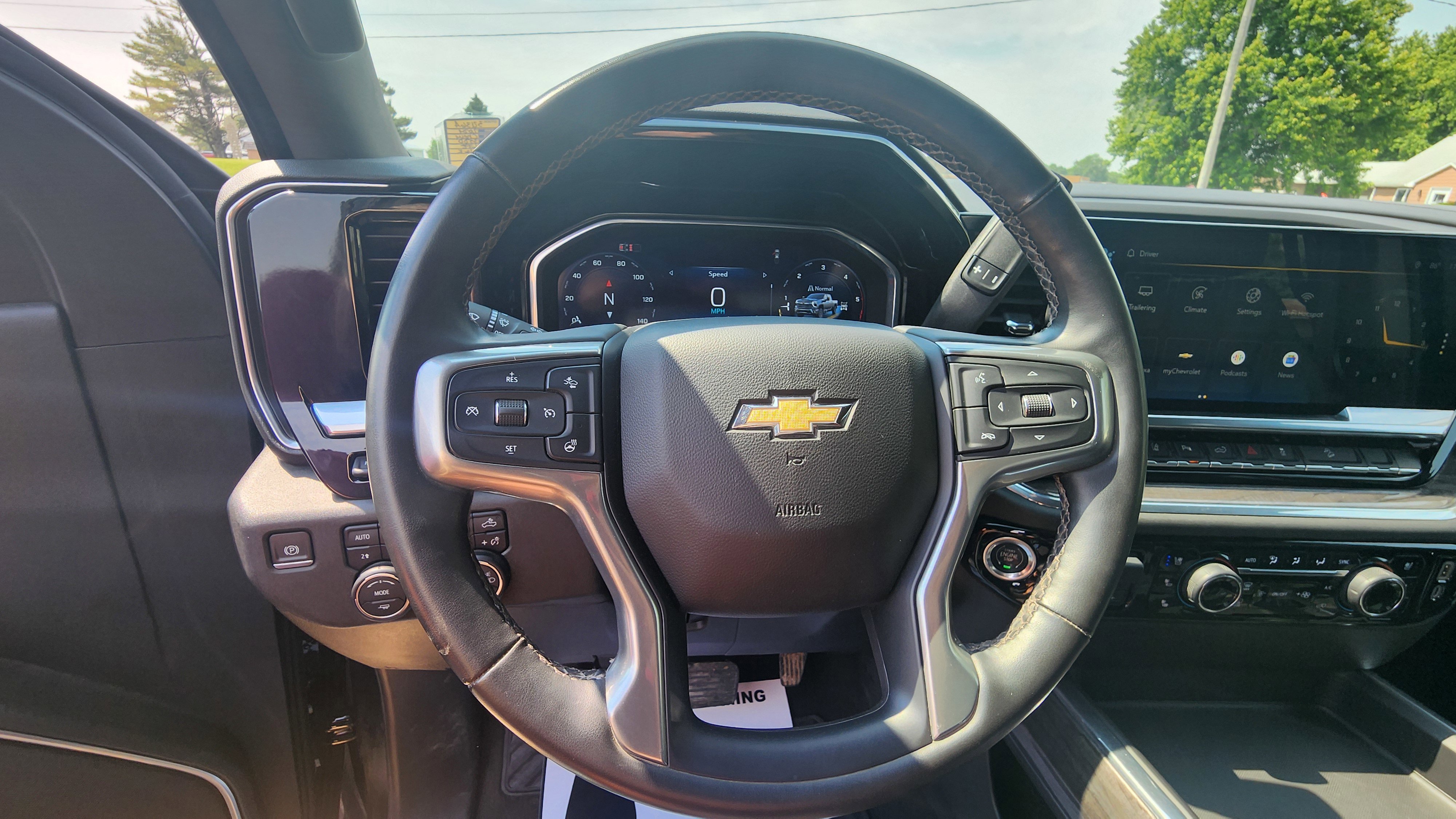 2024 Chevrolet Silverado 3500HD LTZ photo 3