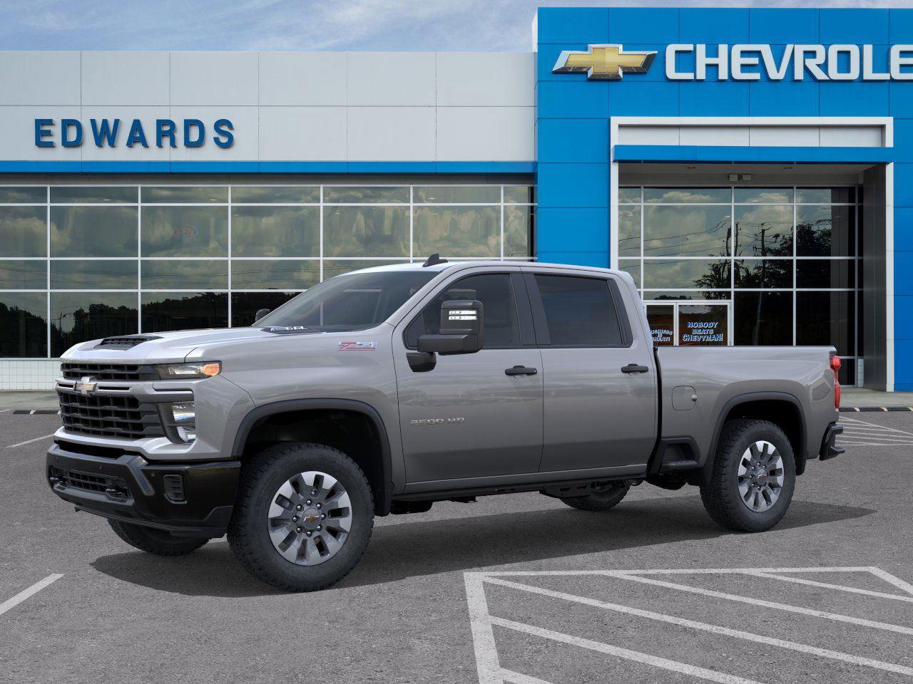2025 Chevrolet Silverado 2500HD Custom photo 2