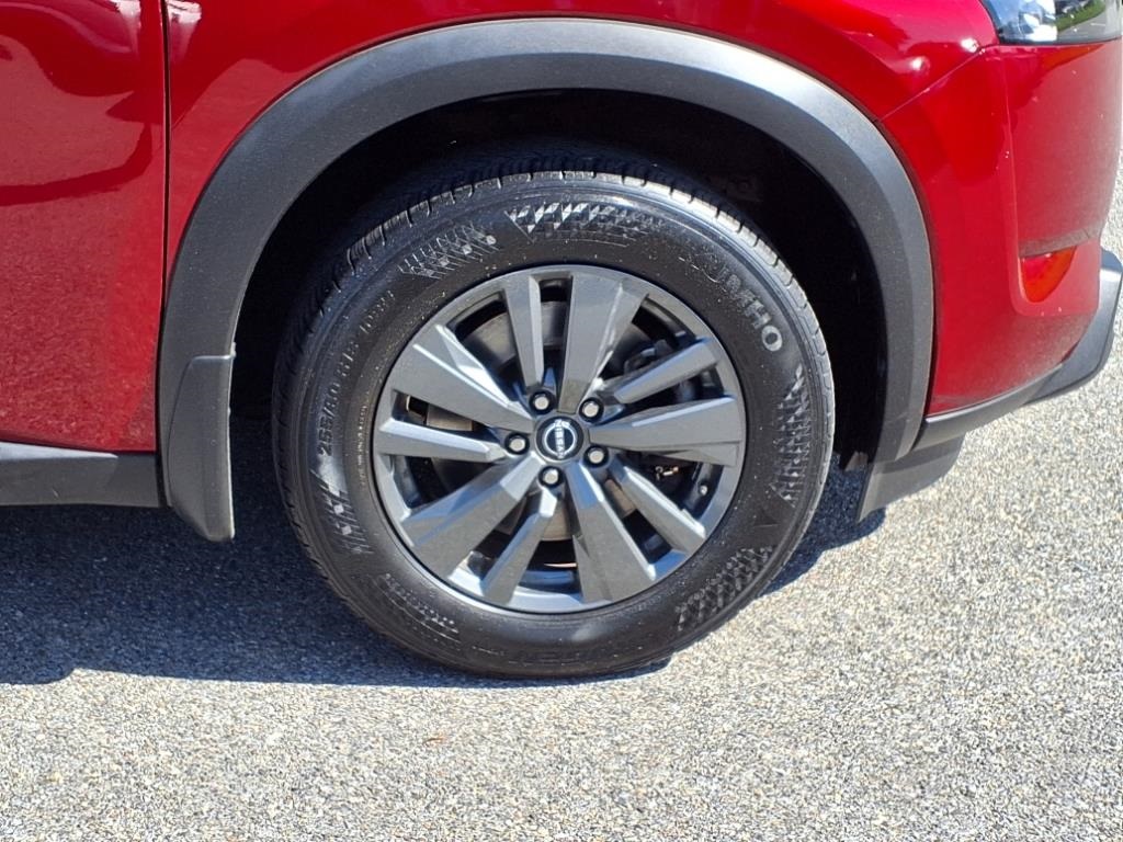 2022 Nissan Pathfinder SV photo 4