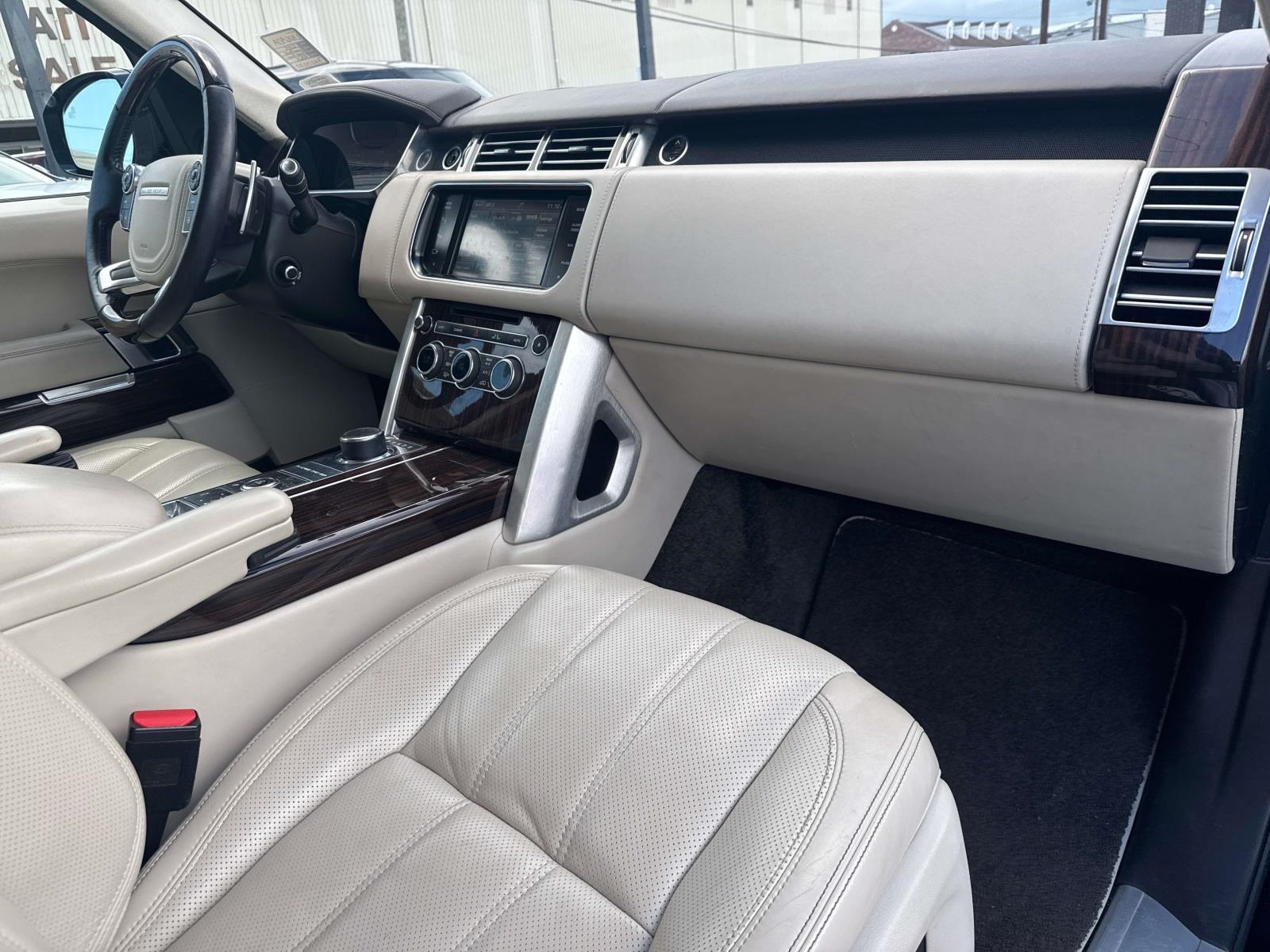 2015 Land Rover Range Rover Autobiography photo 11