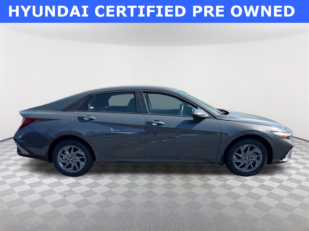 2025 Hyundai Elantra Hybrid Blue photo 4