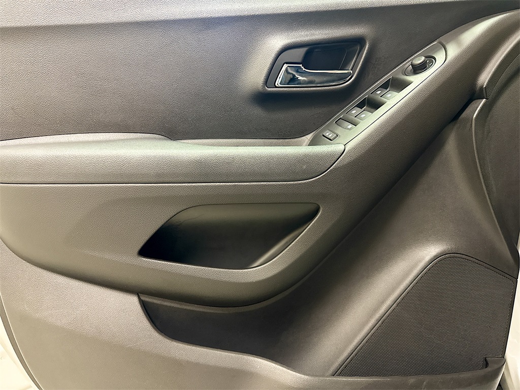 2018 Chevrolet Trax LT photo 19