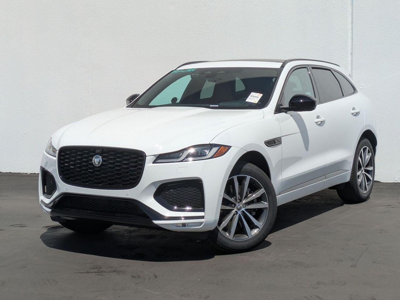 2026 Jaguar F-Pace R-Dynamic S's photo