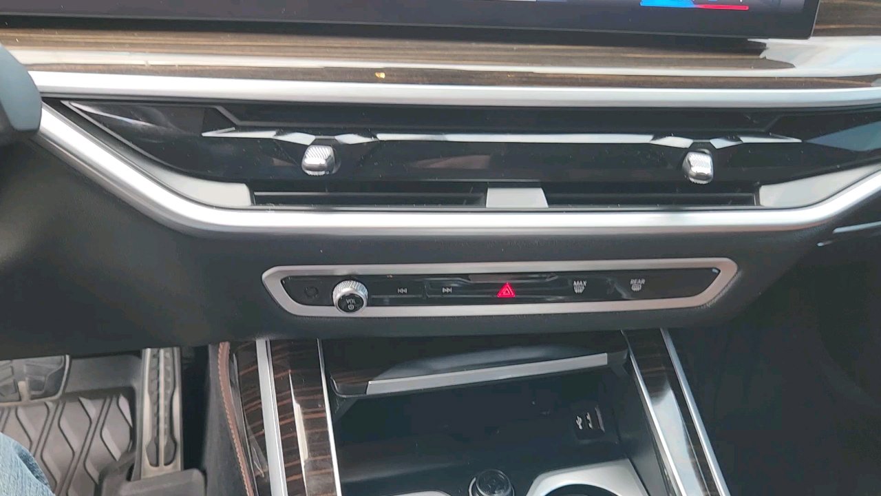 2024 Bmw X7 M60i photo 16
