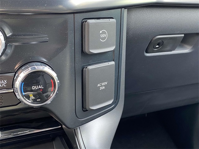 2025 Ford F-150 Lariat photo 20