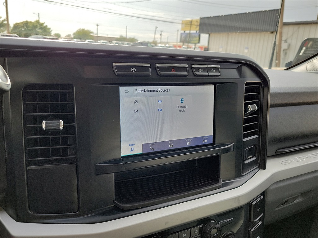 2023 Ford F-350 XLT photo 21