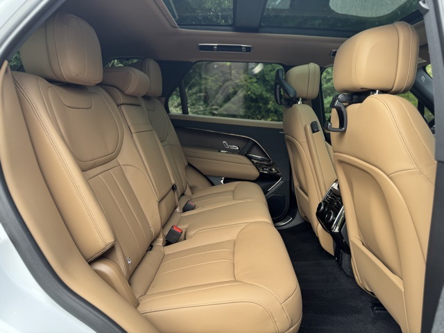 2024 Land Rover Range Rover Sport SE photo 18