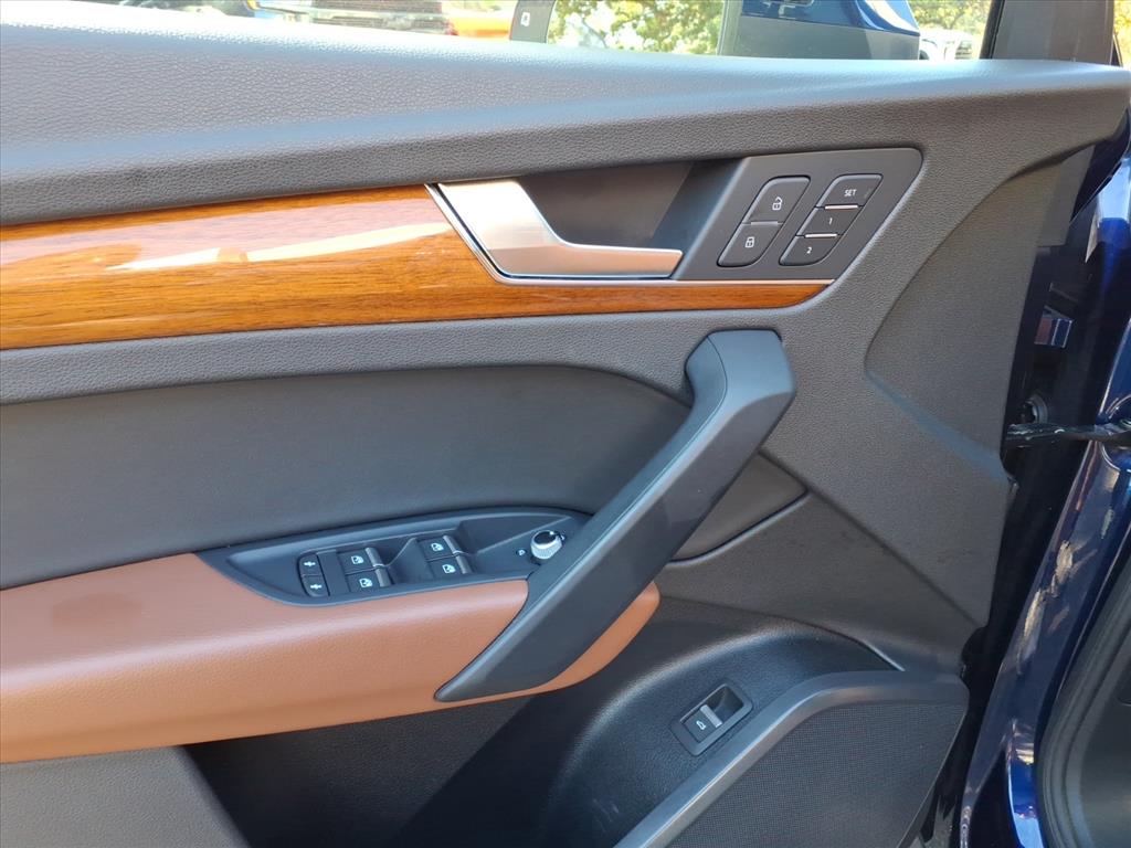 2021 Audi Q5 Premium 45 TFSI photo 18