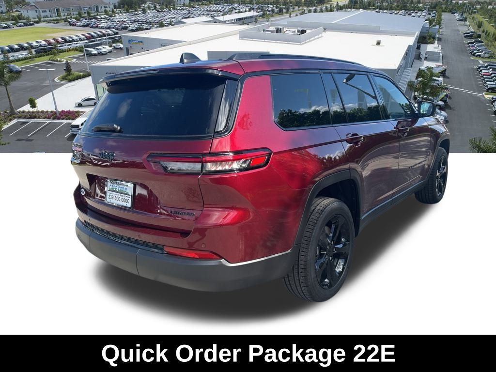 2025 Jeep Grand Cherokee Limited photo 3