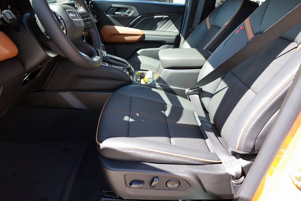 2026 Gmc Canyon AT4 photo 9