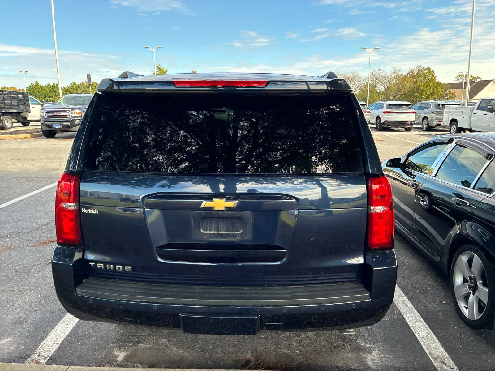 2017 Chevrolet Tahoe LT photo 4