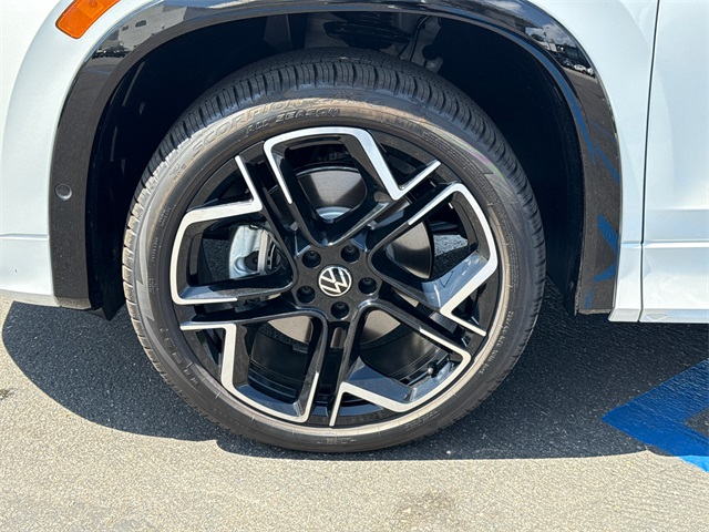 2025 Volkswagen Tiguan SEL R-Line Black photo 8