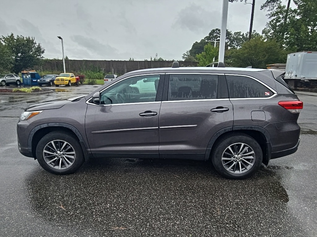 2019 Toyota Highlander XLE photo 6