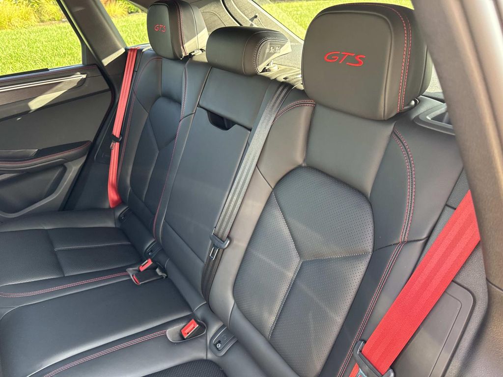 2021 Porsche Macan GTS photo 10