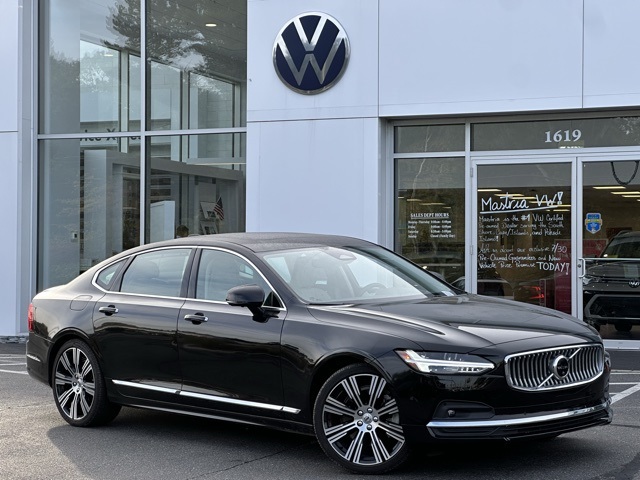 2022 Volvo S90