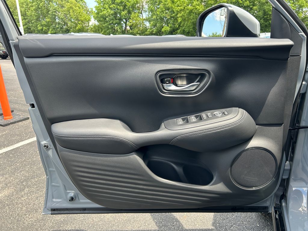 2026 Honda HR-V EX-L photo 16
