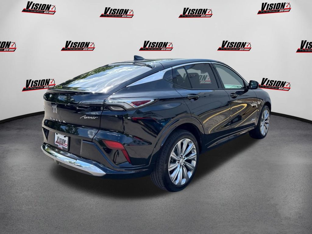 2024 Buick Envista Avenir photo 5