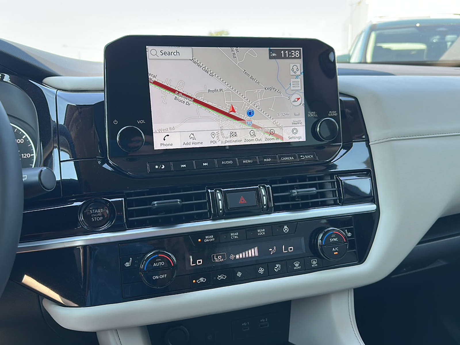 2025 Nissan Pathfinder SL photo 10