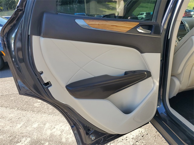 2015 Lincoln MKC Base photo 25