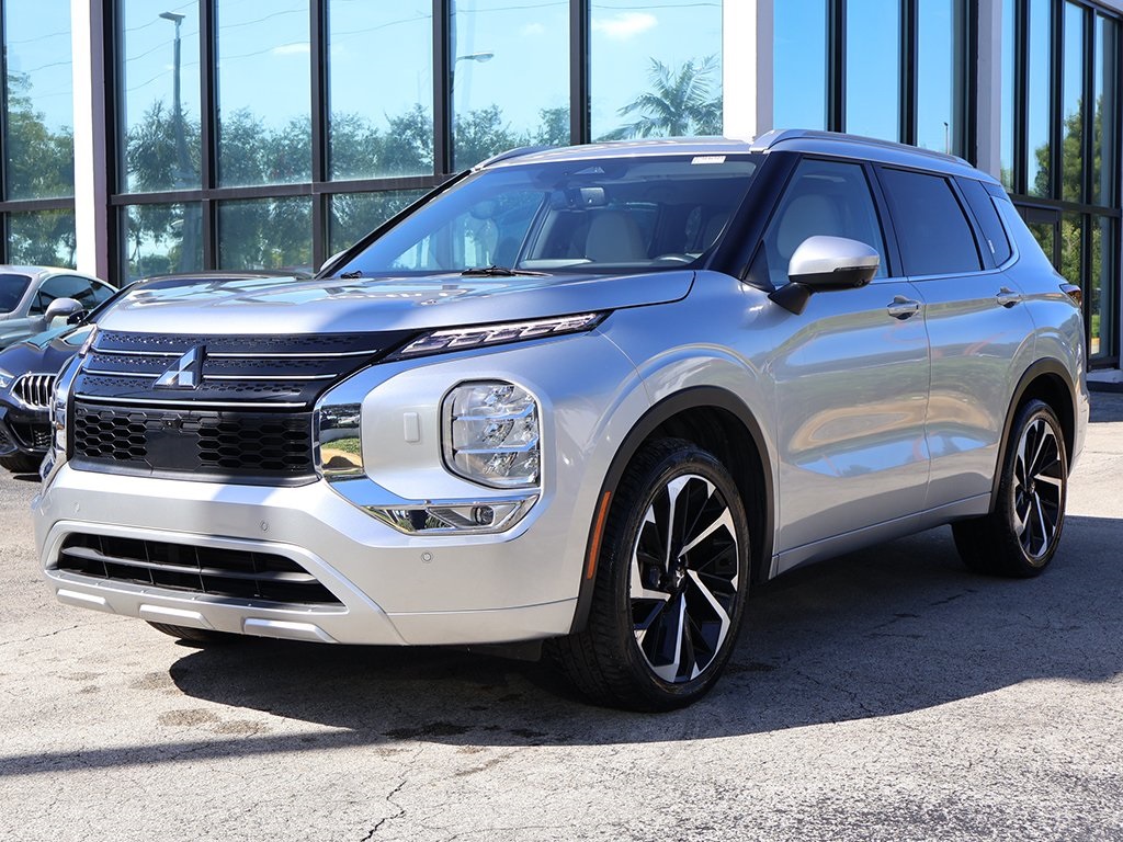 2022 Mitsubishi Outlander SEL photo 5