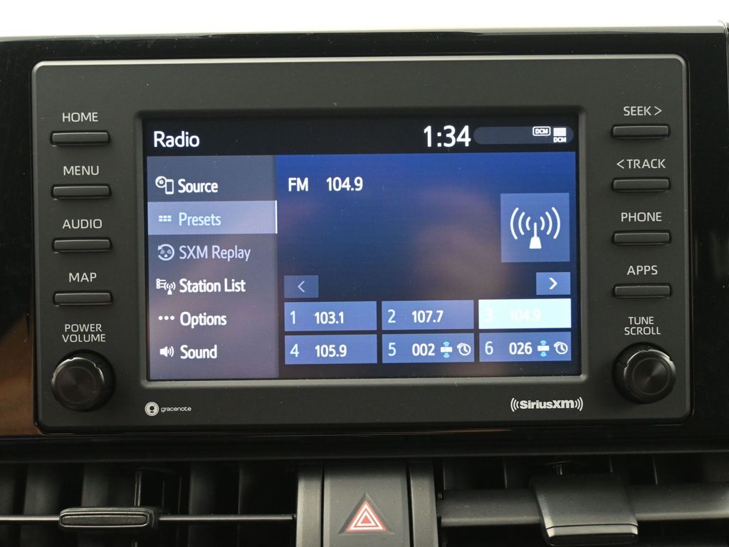 2022 Toyota RAV4 LE photo 16