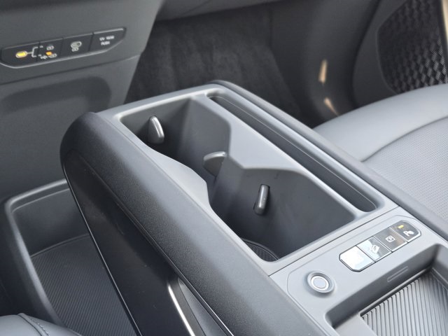 2026 Kia EV9 Light Long Range photo 16