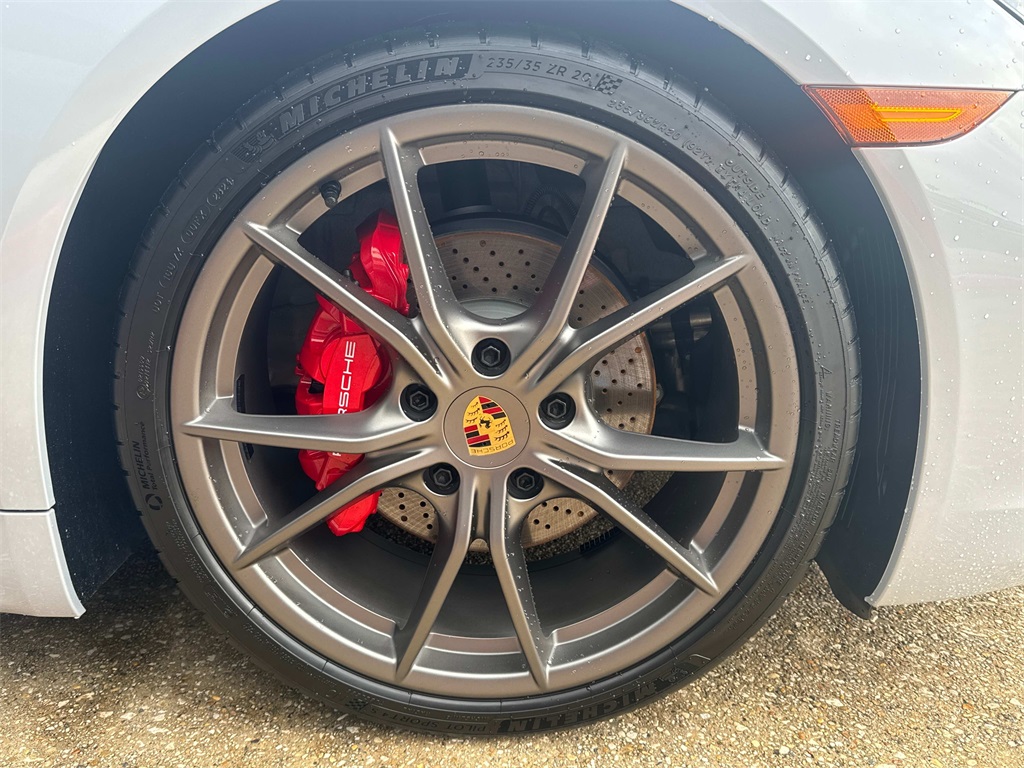 2025 Porsche Cayman S photo 4