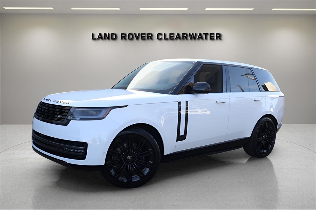 2025 Land Rover Range Rover SE's photo