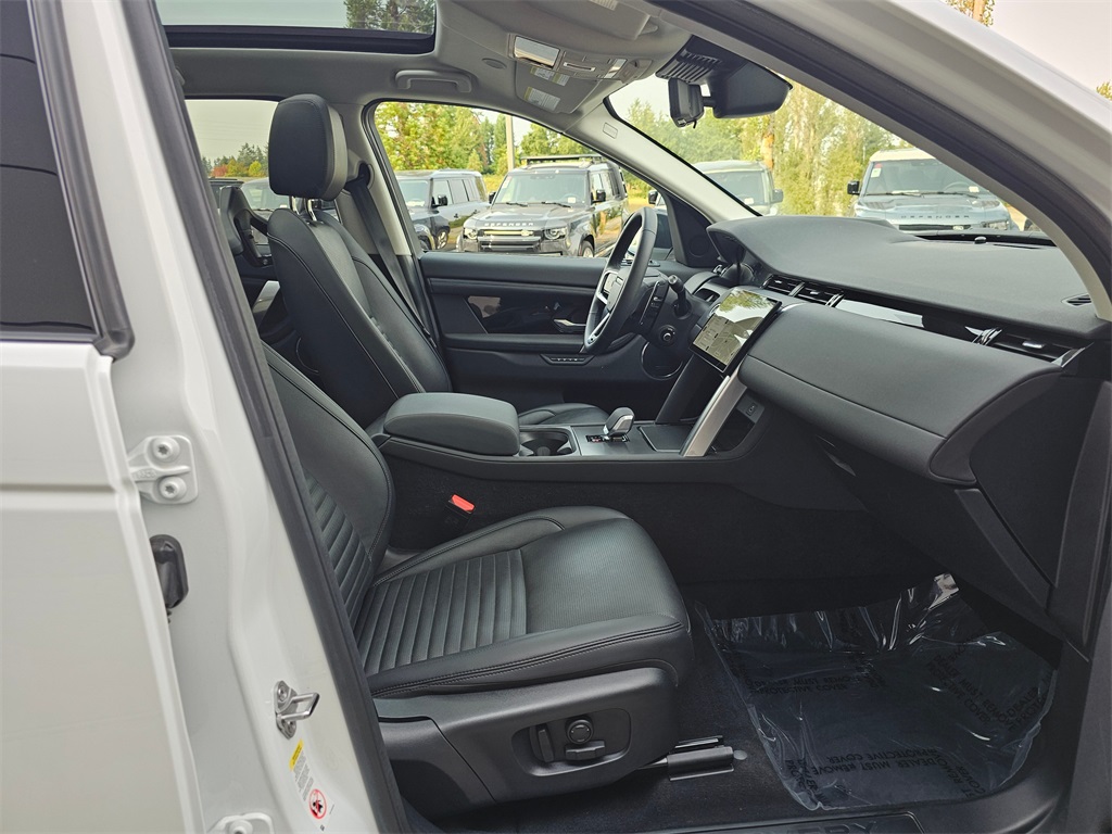 2025 Land Rover Discovery Sport S photo 24