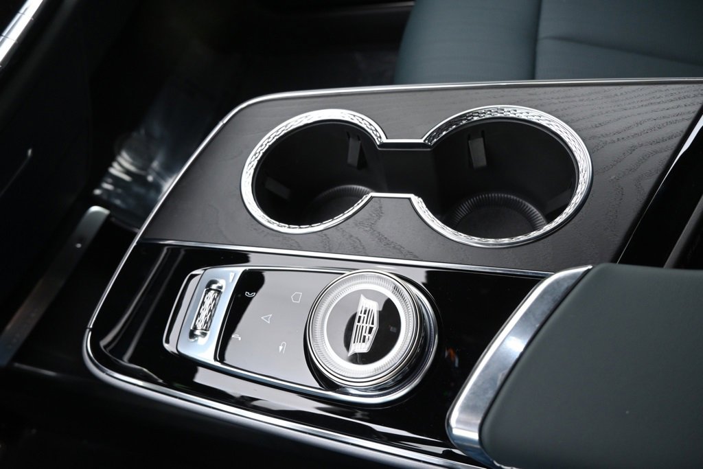 2025 Cadillac Lyriq Luxury photo 26
