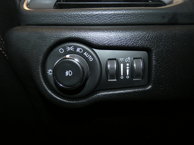 2024 Chrysler Pacifica Pinnacle photo 19