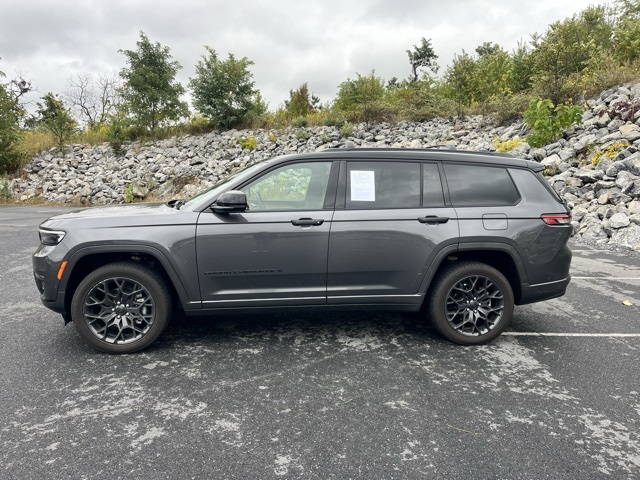 2024 Jeep Grand Cherokee L Summit photo 4