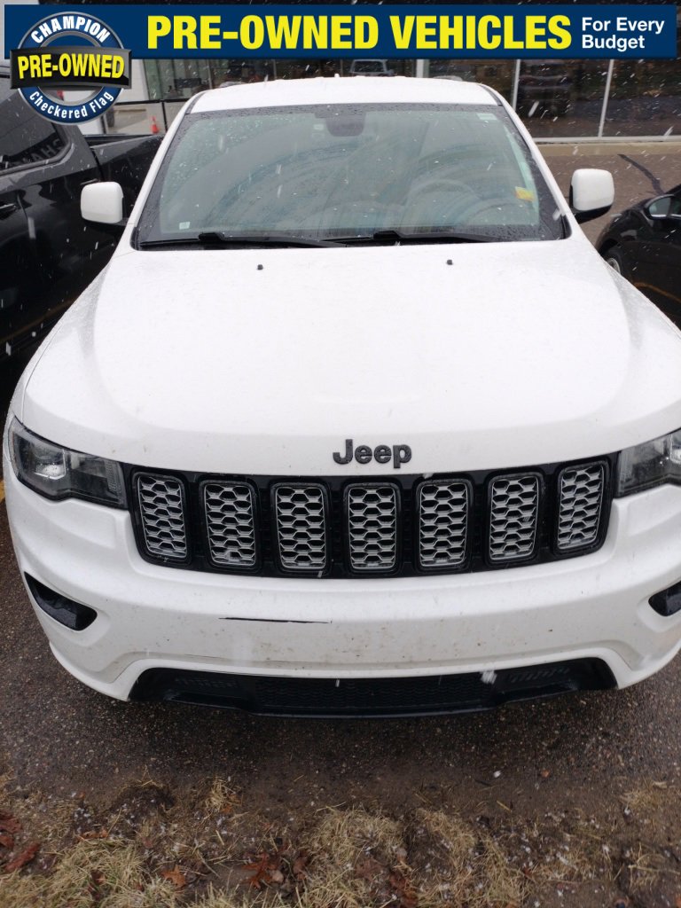 2017 Jeep Grand Cherokee Altitude's photo