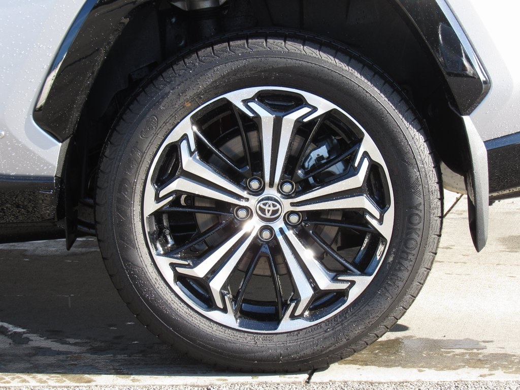 2025 Toyota RAV4 Hybrid XSE photo 36