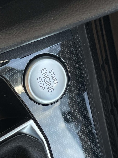 2025 Volkswagen Taos SE photo 26